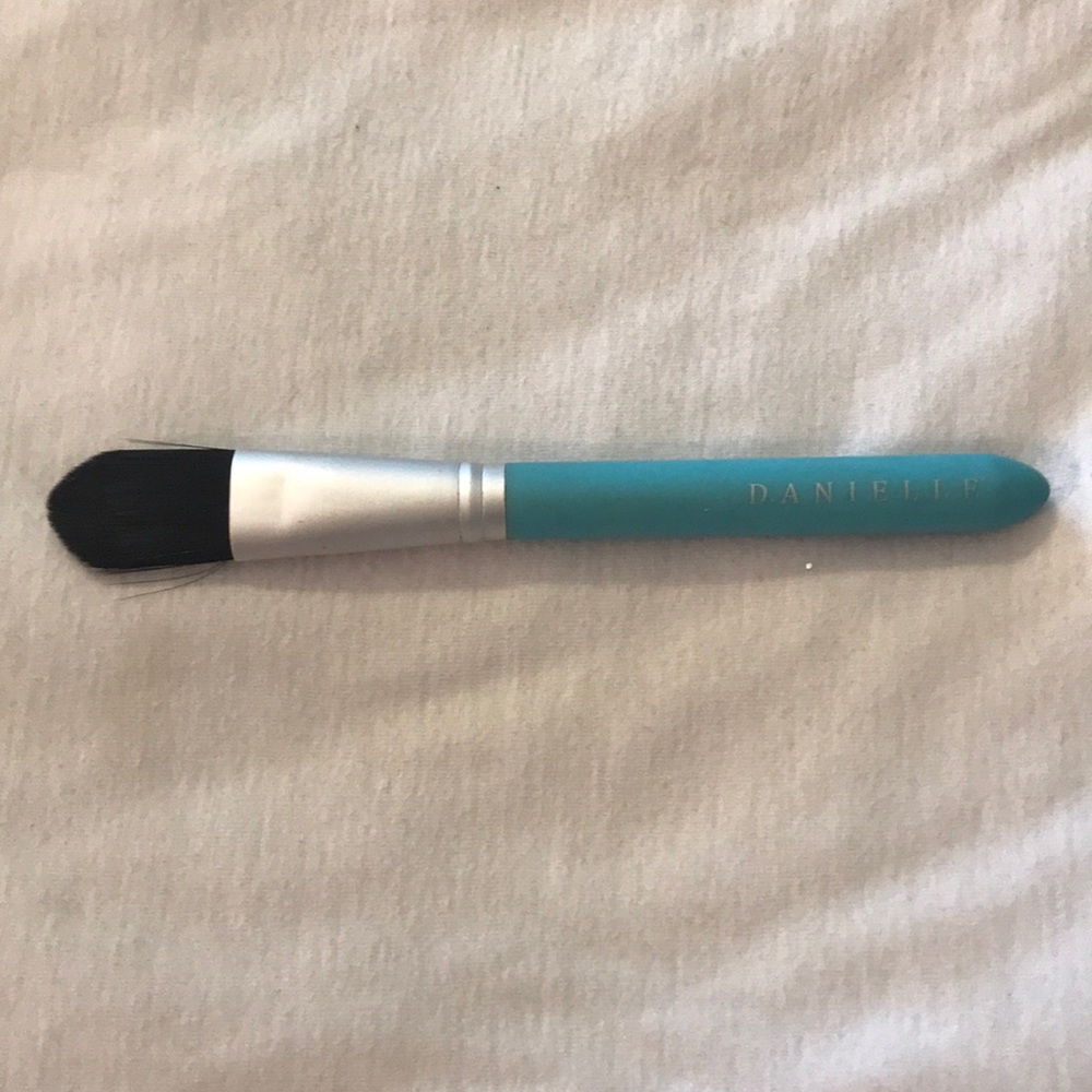 Danielle Cosmetics Flat Foundation Brush